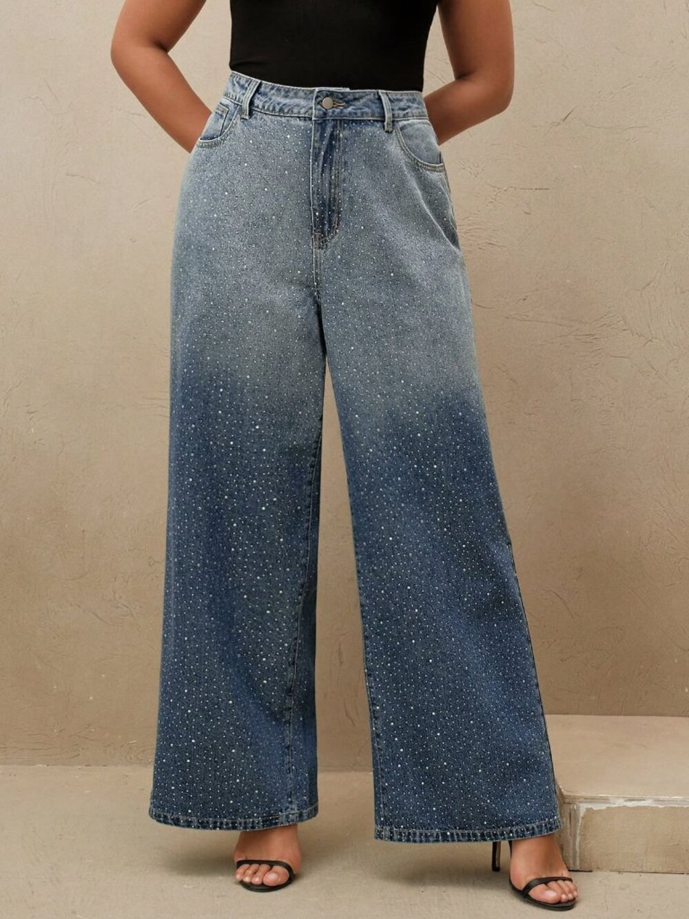 NWOT Anewsta Women's Rhinestone Embellished Blue Jeans W=19 1/2" Inseam=28 1/2"